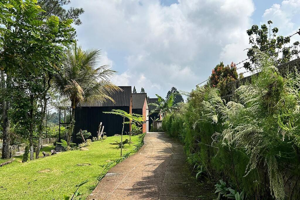 Bango Cabins Loft-2 Rooms Puncak Exterior photo